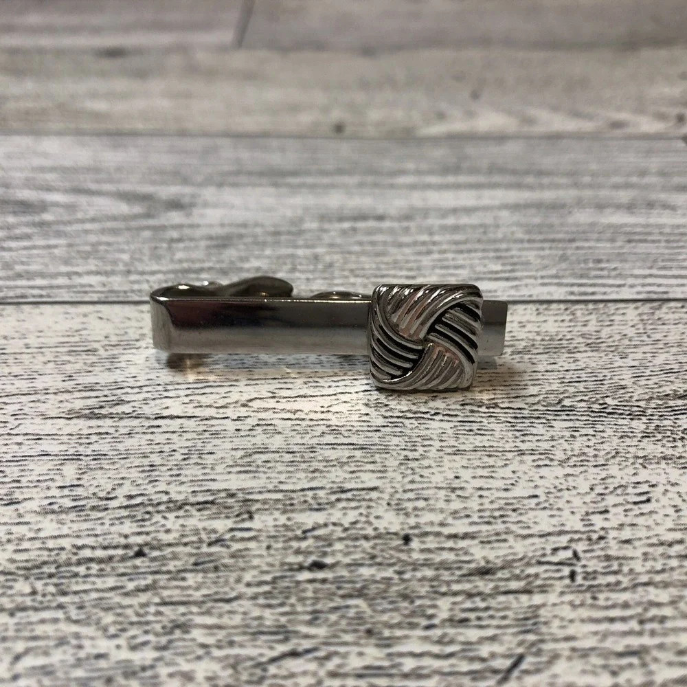 SWANK Tie Bar Clip w/ Textured Square‎ 1.5x.25